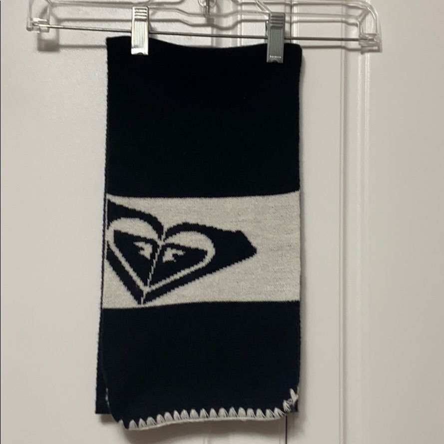 Roxy Reversible Scarf